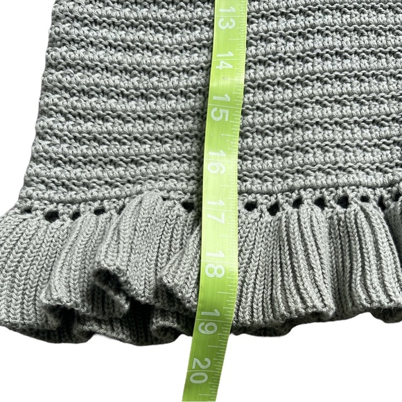 NWT Lulus Flouncin' Around Dusty Sage Cropped Ruffled Sweater Tank Size Medium - Picture 11 of 11